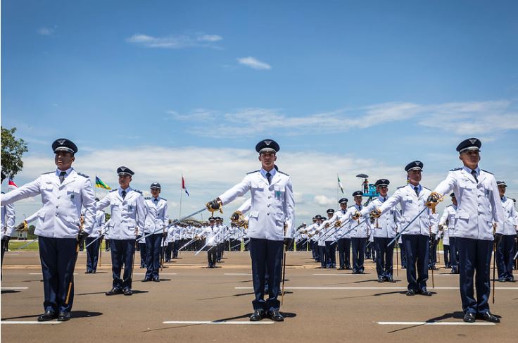 Cursos de Oficiais Aviadores, Intendentes e de Infantaria