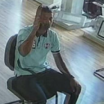 Foto de um homem procurado pela polícia