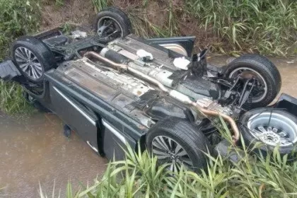 Tragédia na BR-376: Médica e filho perdem a vida em acidente próximo a Tibagi