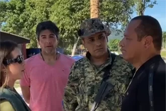 Pai de Neymar recebeu voz de prisão na casa do jogador no RJ