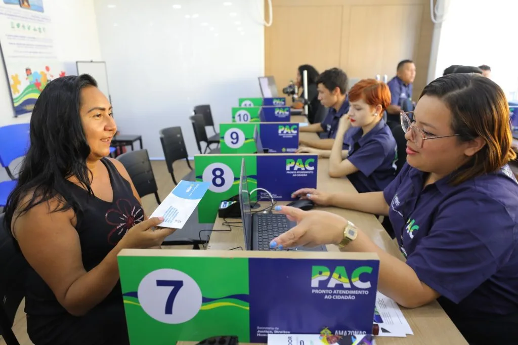 Atendimento para emissão de RG no Amazonas em unidade do PAC